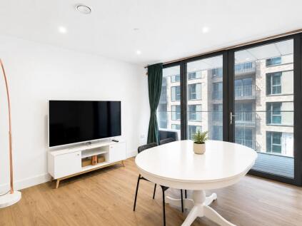 Sandown House, Staines, TW18