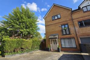 38, Lawnhurst Avenue, Manchester M23 9RY