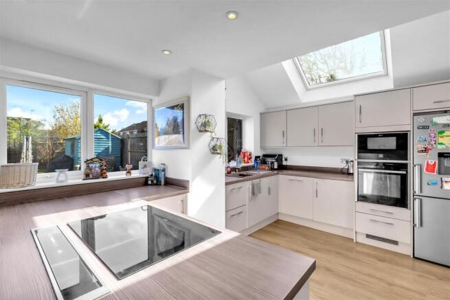 kitchen a.jpg