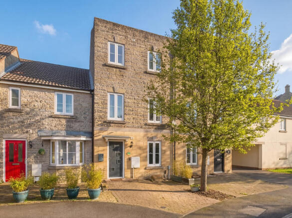 4 Bedroom Town House for Sale