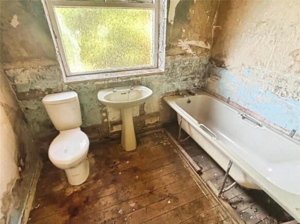 3 bed Terraced for sale Image 4