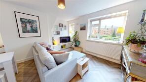 39, Redmires Court, Salford M5 4US