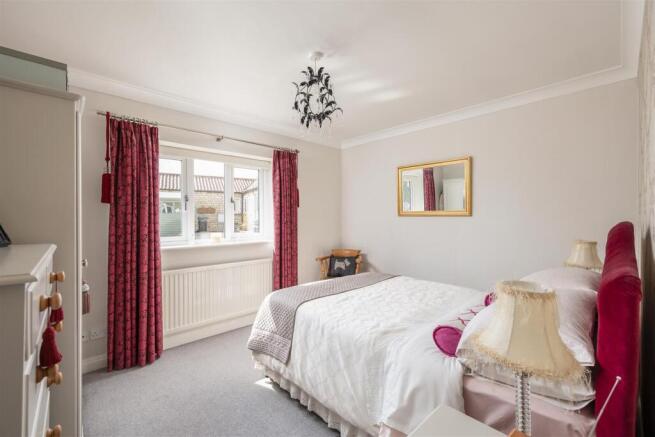 3 bed Detached Bungalow for sale Image 9