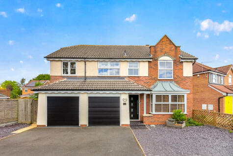 Larkspur Drive, Evesham