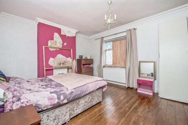 3 bed Terraced for sale Image 10
