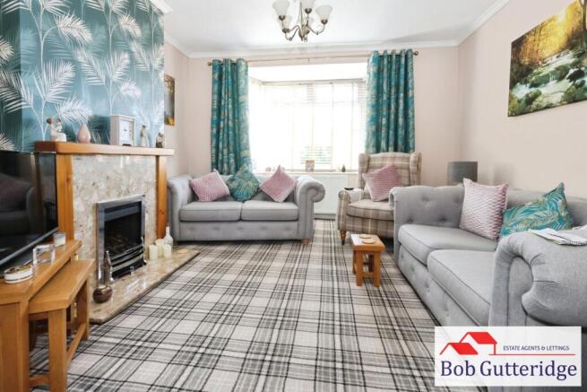 BAY FRONTED LOUNGE