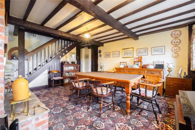 5 bed Detached for sale Image 6