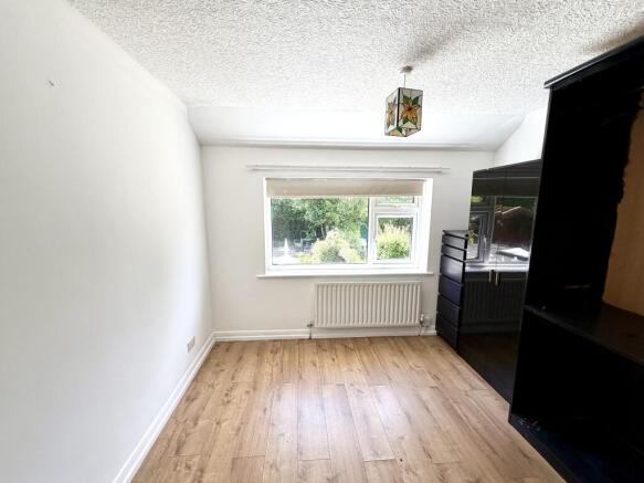 3 bed Semi-Detached for sale Image 8