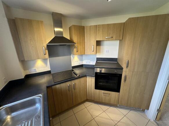 1 bed Apartment to rent Image 7
