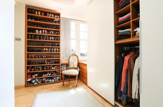 Mayfair: Dressing