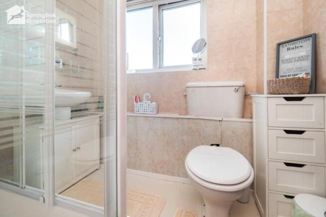 3 bed Terraced for sale Image 9