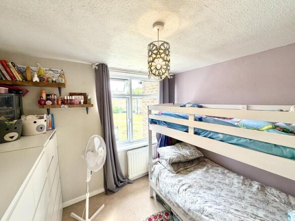 3 bed Terraced for sale Image 9