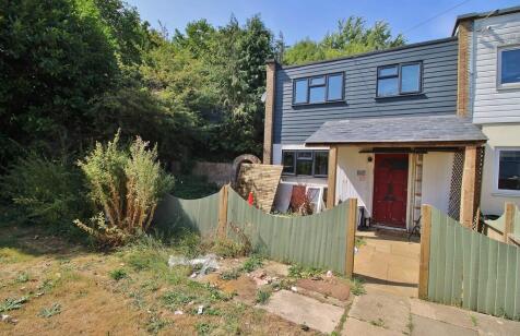 Juniper Square, Havant