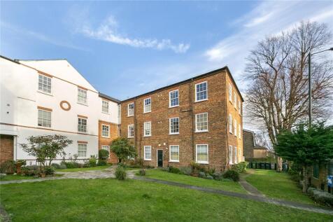 Courtyard Apartments, Teddington