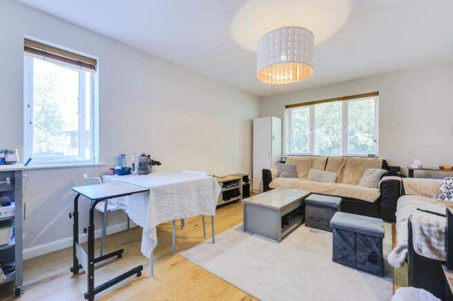 8 bed Flat for sale Image 11