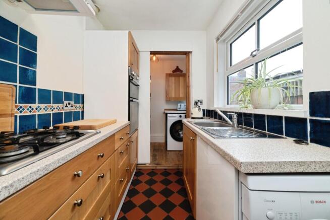 3 bed Town House for sale Image 8