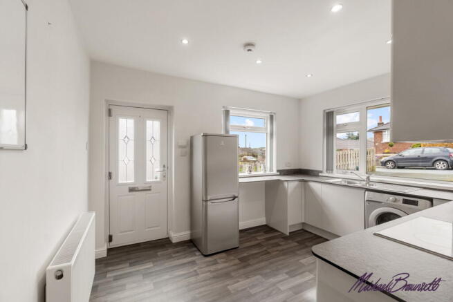 3 bed Semi-Detached Bungalow for sale Image 6