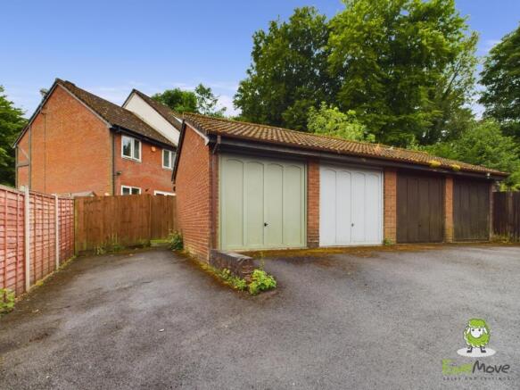 Rear Garage 