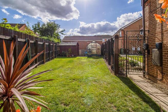 4 bed Detached for sale Image 12