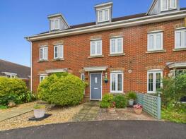 26, Wellswood, Haywards Heath RH16 4FQ