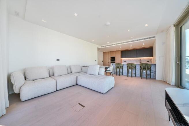 1438548-8-69d6909...