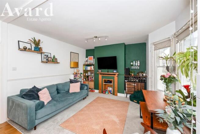 2-bed flat on Ditchling Rise, Brighton, £300,000