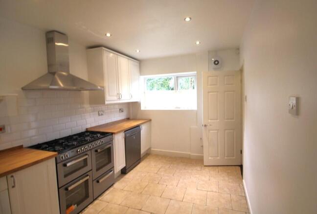 kitchen 2.JPG
