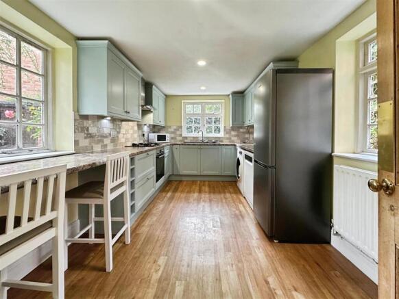 dcde6bb4--4E94-9C6A-98FD2C4FBE17-11055-0000041619A