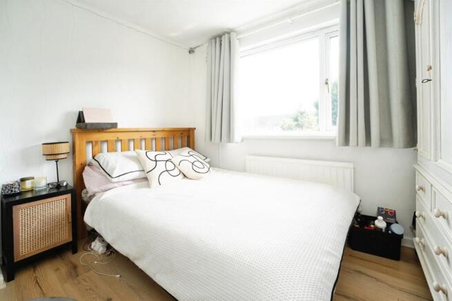 3 bed Semi-Detached for sale Image 10