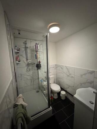 6 bed Terraced to rent Image 8