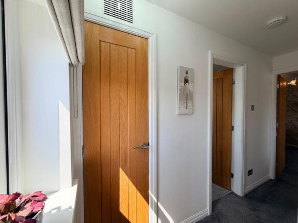 3 bed Semi-Detached for sale Image 8