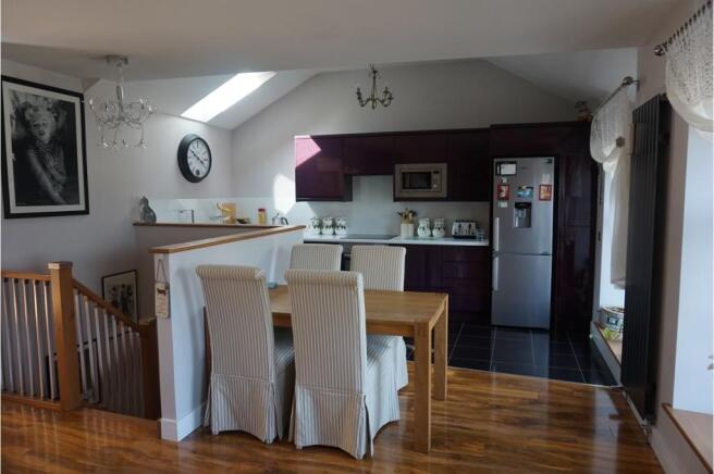 Lounge/Dining Room