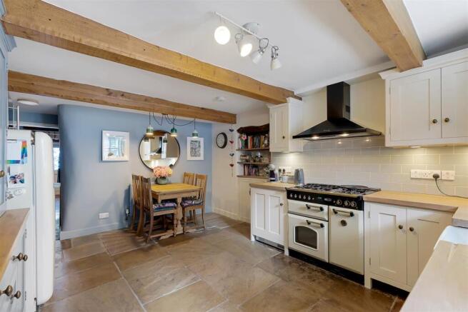 3 bed Terraced for sale Image 7