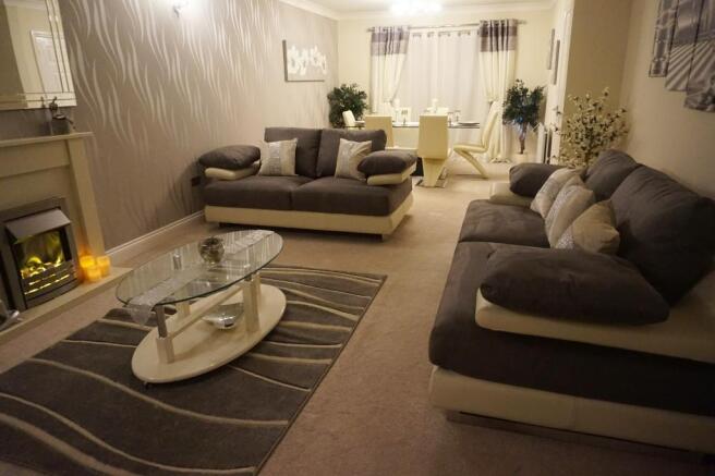 LIVING ROOM 1