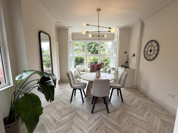 2 Dining Room.jpeg