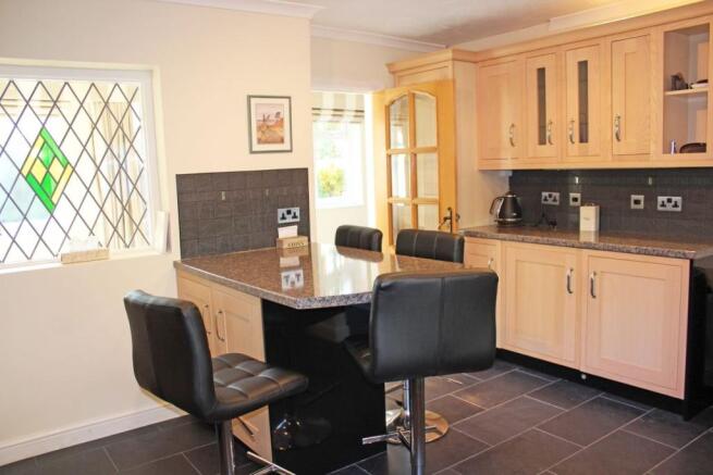 Kitchen / Breakfast Room