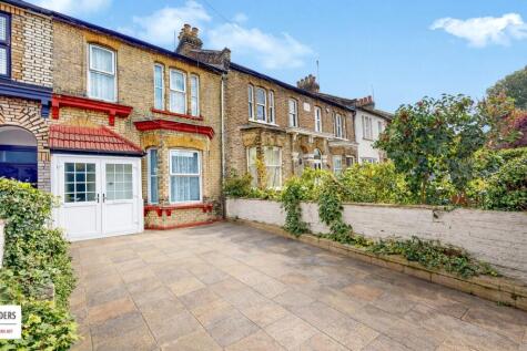 Hainault Road, Leytonstone, E11