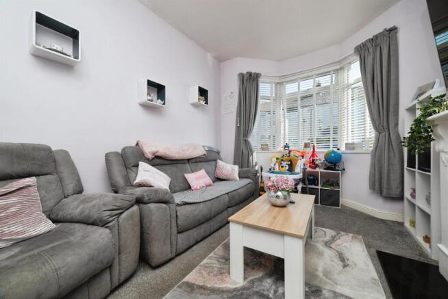 3 bed Terraced for sale Image 4