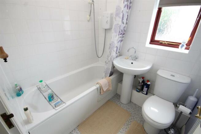 BATHROOM/W.C.