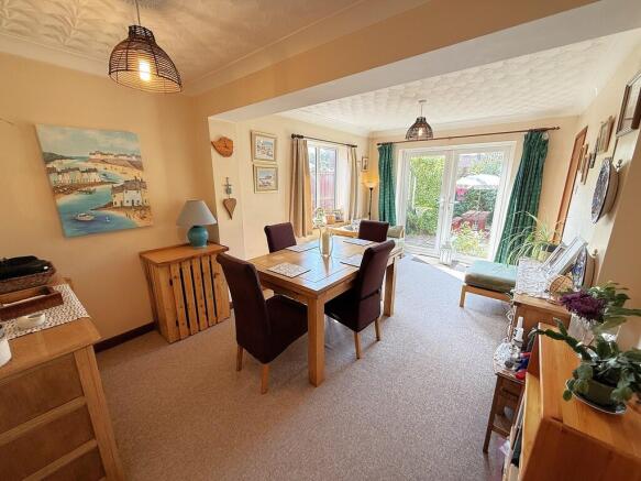 DINING ROOM 1
