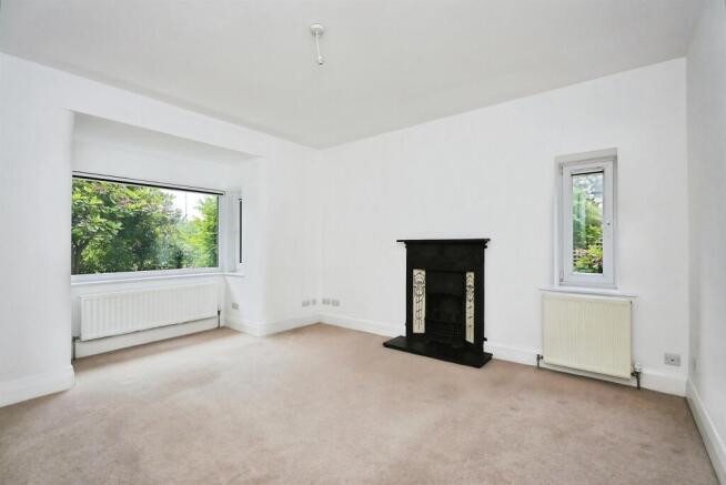 4 bed Detached for sale Image 10