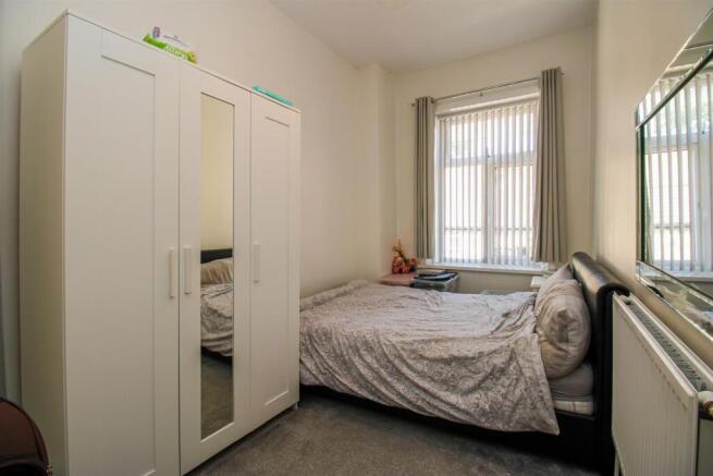 4 bed Semi-Detached for sale Image 12