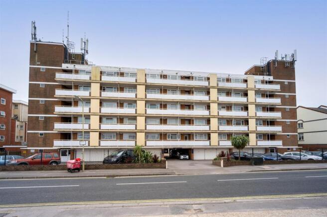 Flat 16 Annes Court 21 2.jpg