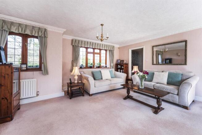 2 Oast Lane, TN10 3AQ  009.jpg