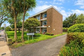 Flat W, 59, Wallace Avenue, Marine, Worthing BN11 5QD