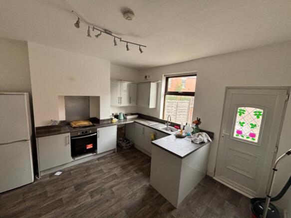 2 bed Not Specified to rent Image 4