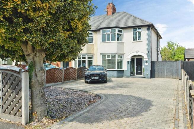 3 bed Semi-Detached for sale Image 7