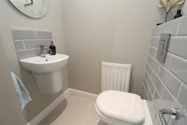 CLOAKROOM/WC