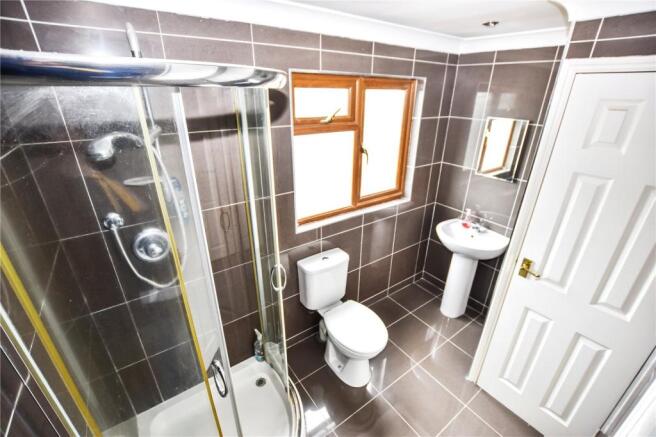 F/F Shower Room