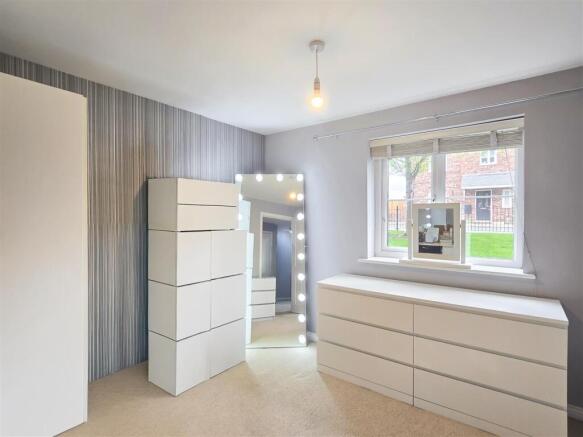 2 bed House for sale Image 11